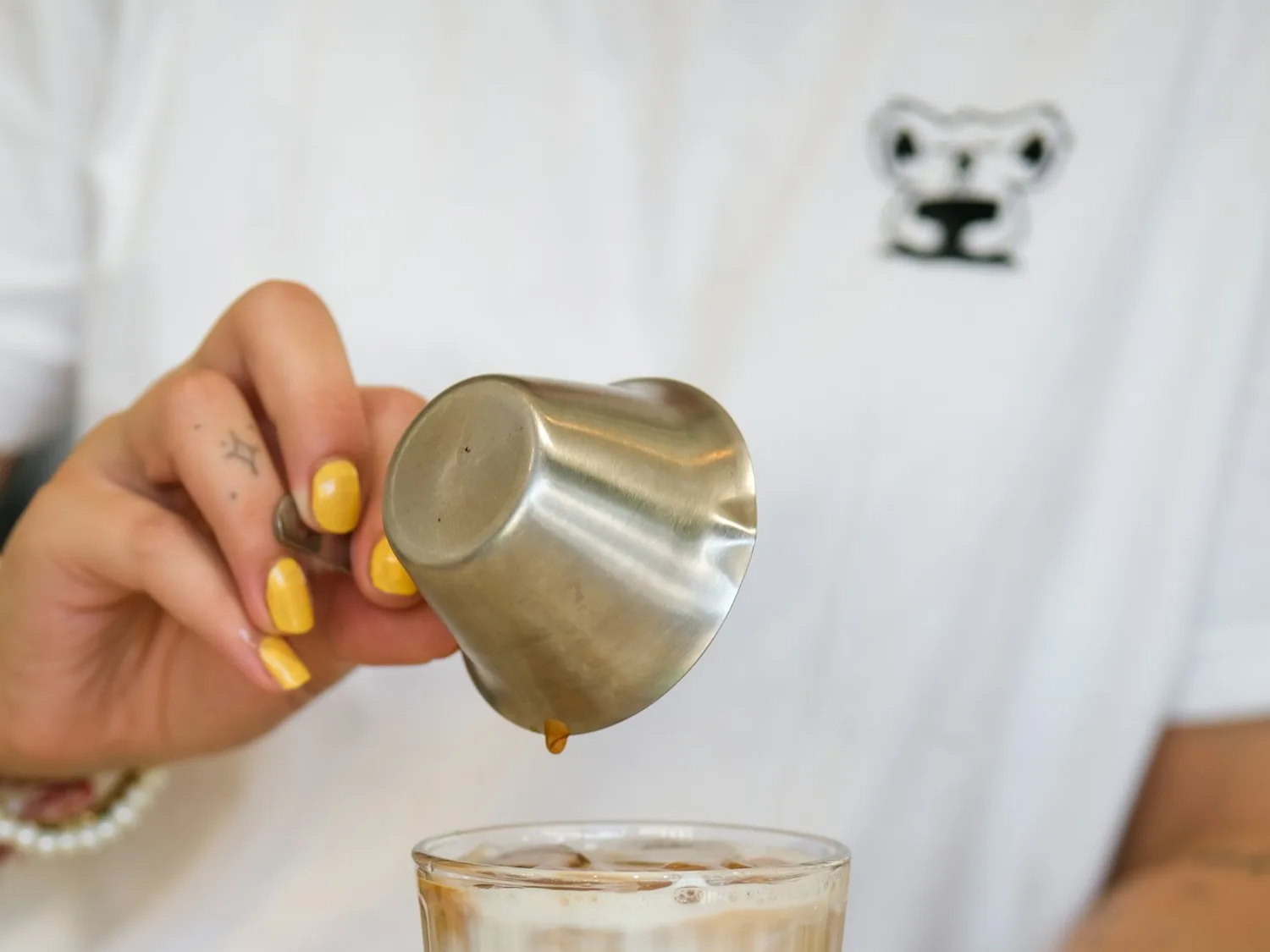 Easy Iced Vanilla Latte drink